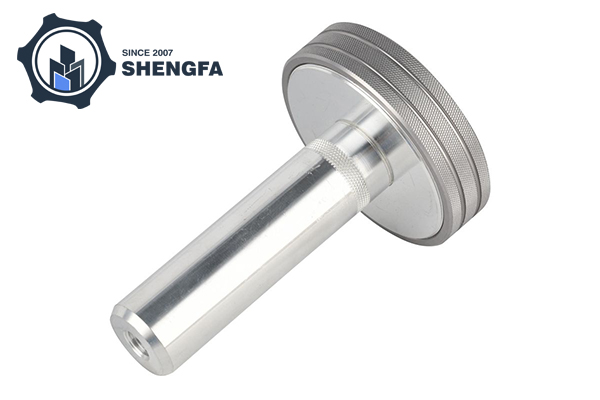 단조와 주조의 주요 장점은 각각 무엇입니까?